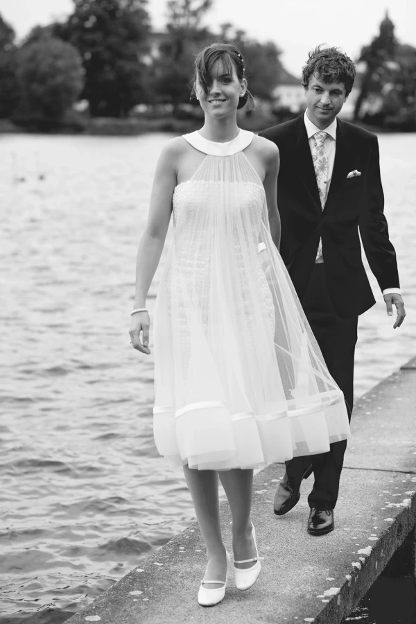 Brautpaar, Steg, Wasser, Schwarz-Weiß